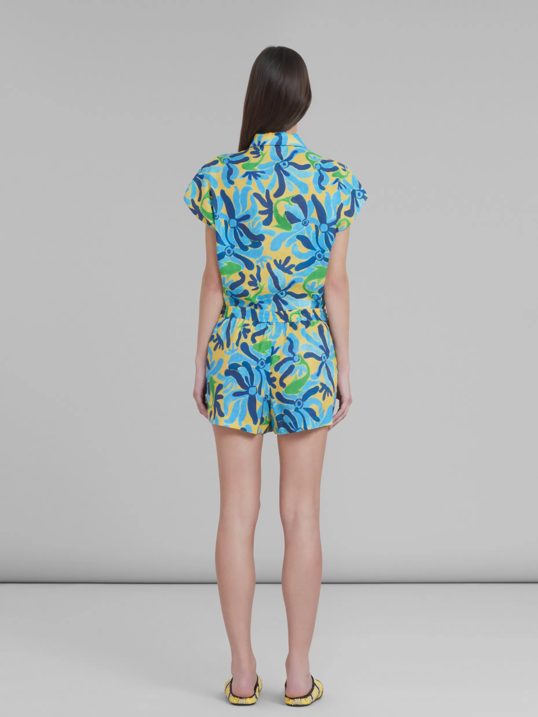 Women Marni X No Vacancy Inn - Linen And Viscose Shorts With Chippy Fishes Print