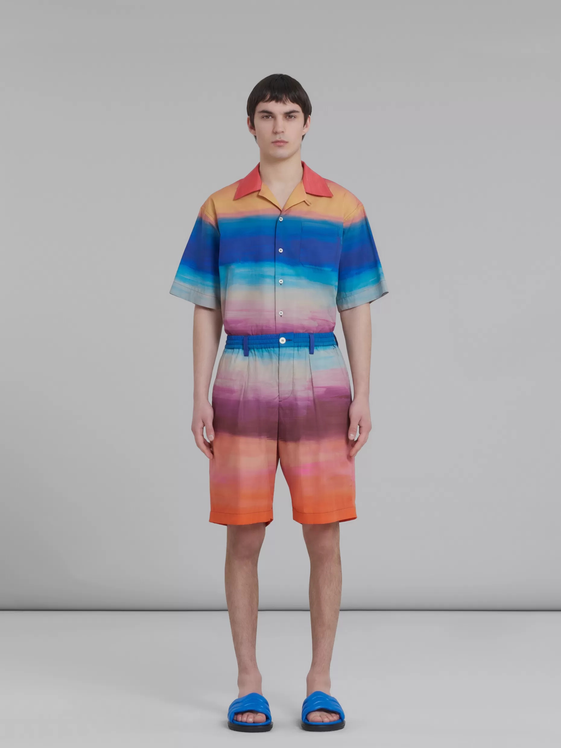 Men Marni Poplin Stretch Waist Shorts With Dark Side Of The Moon Print